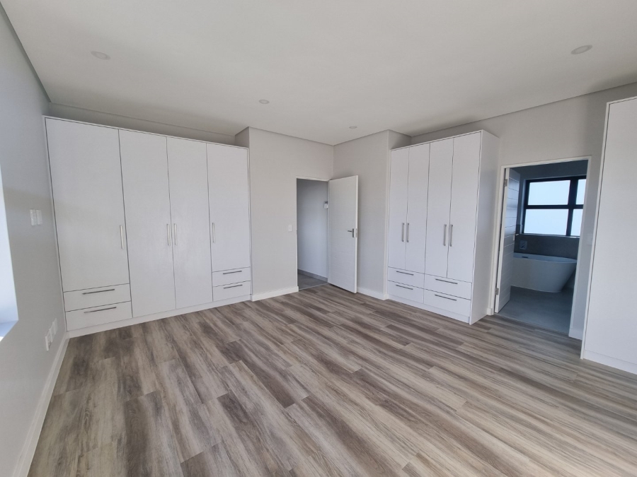 4 Bedroom Property for Sale in Sandown Western Cape